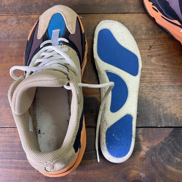 adidas Yeezy Boost 700 Enflame Amber Men's size US 10 Beige Brown AUTHENTIC - Picture 9 of 16